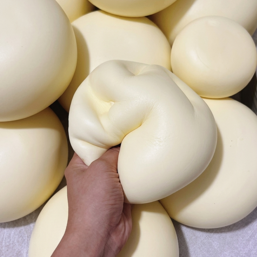Squishy brioche géante moelleuse à presser
