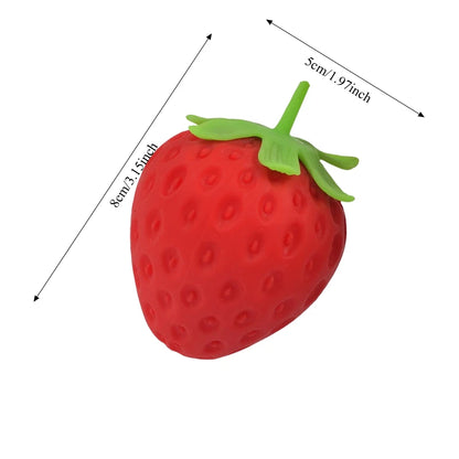 Dimensions du squishy fraise petit format : 8 cm sur 5 cm