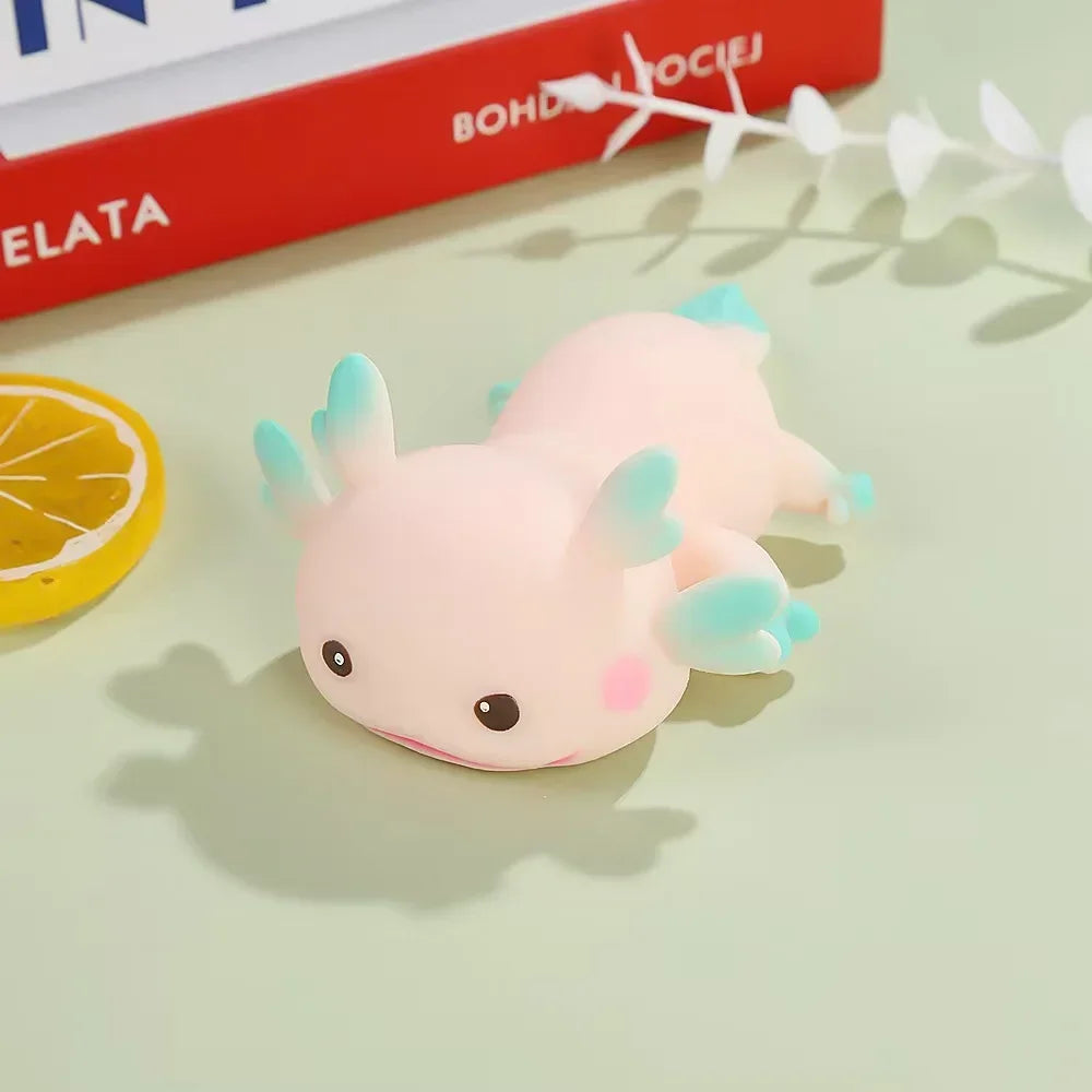 Squishy axolotl kawaii coloris bleu pastel anti-stress