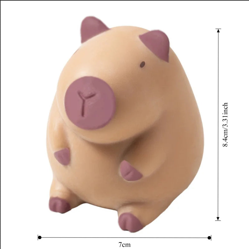 Squishy capybara kawaii anti-stress posé sur un bureau